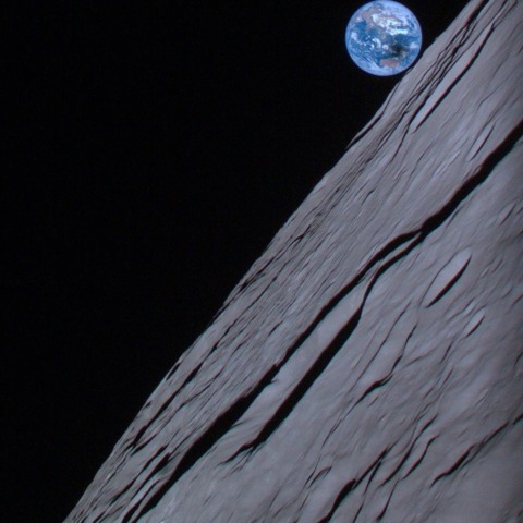 The Earth Beyond the Moon from Hakuto-R